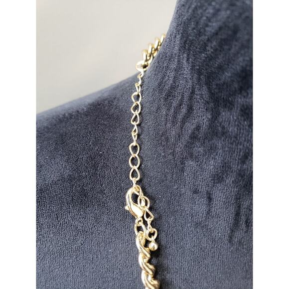 Women Gold Chain Necklace Clear Crystal Accent Lobster Clasp Elegant Minimalist - Picture 6 of 6